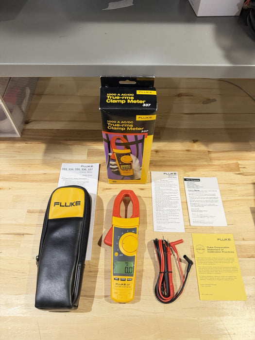 FLUKE 337 TRUE RMS CLAMP METER WITH LEADS & CLIPS RARE