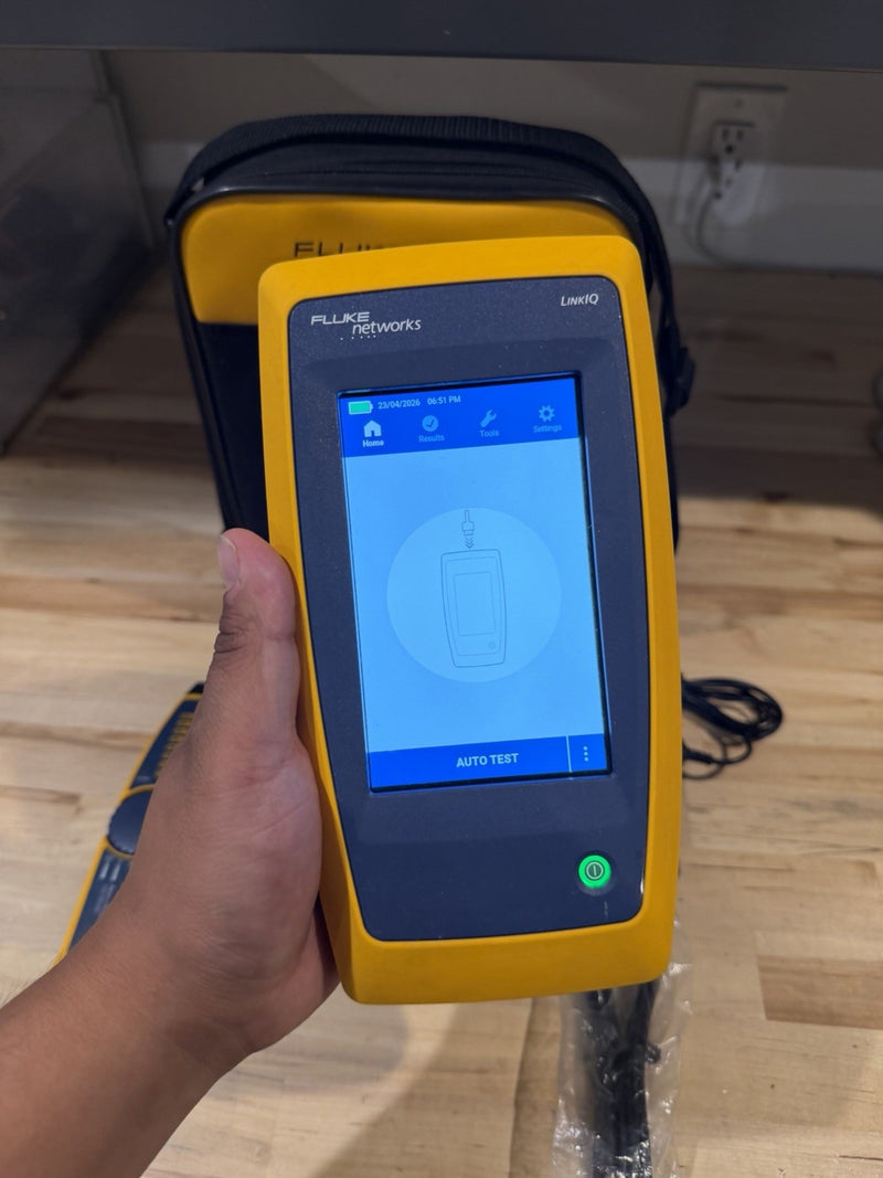 FLUKE NETWORKS LIQ-100 LINKIQ KIT CABLE & NETWORK TESTER W ACCESSORIES