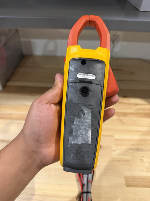 FLUKE 373 TRUE RMS W/ LEADS - SHIPS FAST