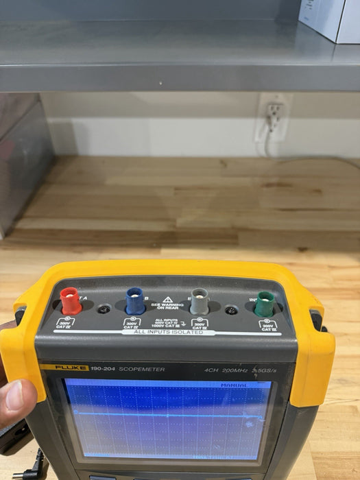 FLUKE 190-204 SCOPEMETER 4CH 200MHZ 2.5GS/S W LEADS & ACCESSORIES (TESTED)