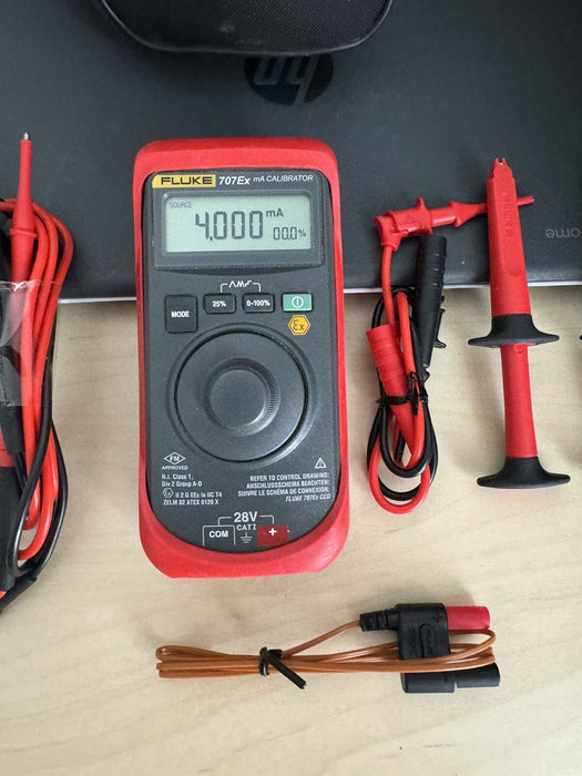 FLUKE 707EX INTRINSICALLY SAFE MA LOOP CALIBRATOR WITH BAG & LEADS