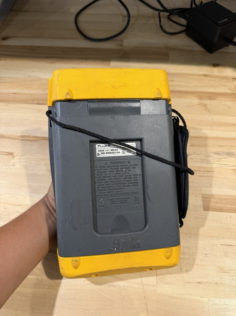 FLUKE 199C SCOPEMETER COLOR (FOR PARTS) PARTS ONLY