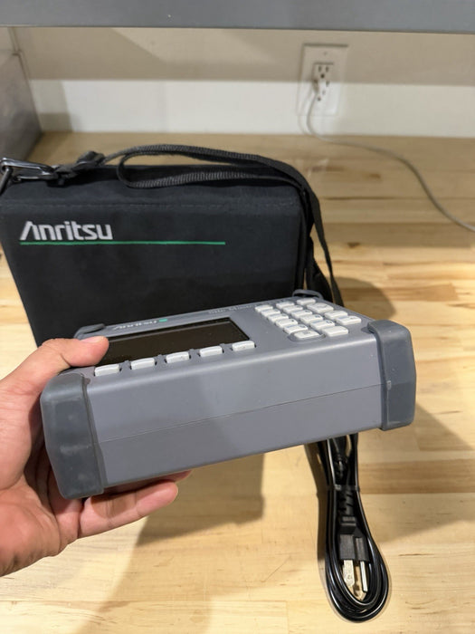 ANRITSU SITE MASTER S251A ANALYZER WITH CHARGER TESTED