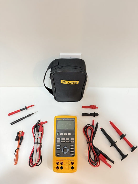 FLUKE 724 TEMPERATURE CALIBRATOR METER WITH ACCESSORIES