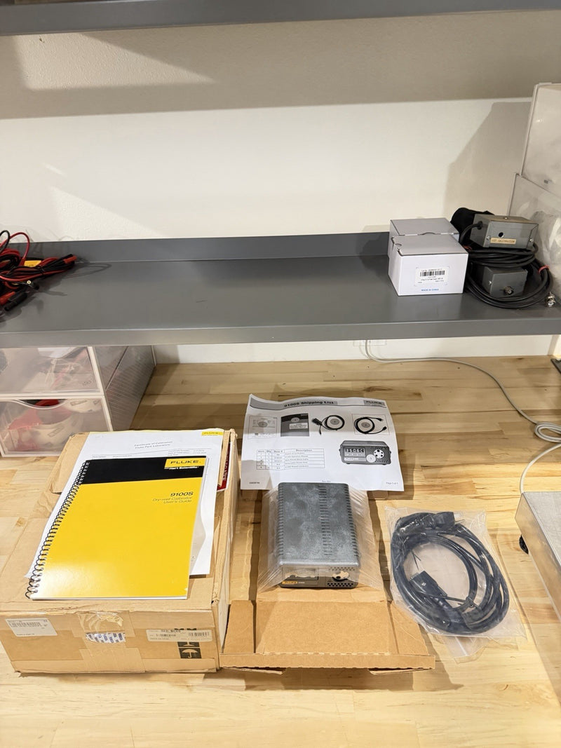 FLUKE CALIBRATION 9100S DRY WELL TEMPERATURE CALIBRATOR