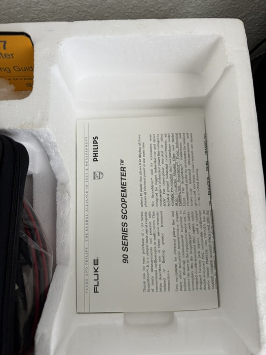 FLUKE 97 50MHZ SCOPEMETER WITH ACCESSORIES RARE