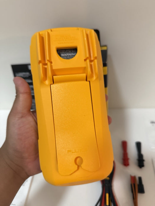 FLUKE 87V MAX TRUE RMS MULTIMETER WITH LEADS & CLIPS NEW SEALED
