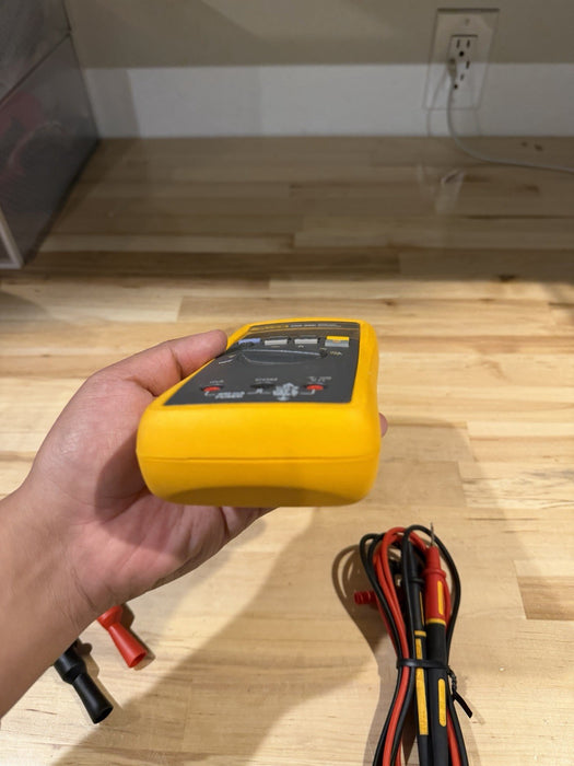 FLUKE CNX 3000 WIRELESS MULTIMETER W/ LEADS & CLIPS - SHIPS FAST