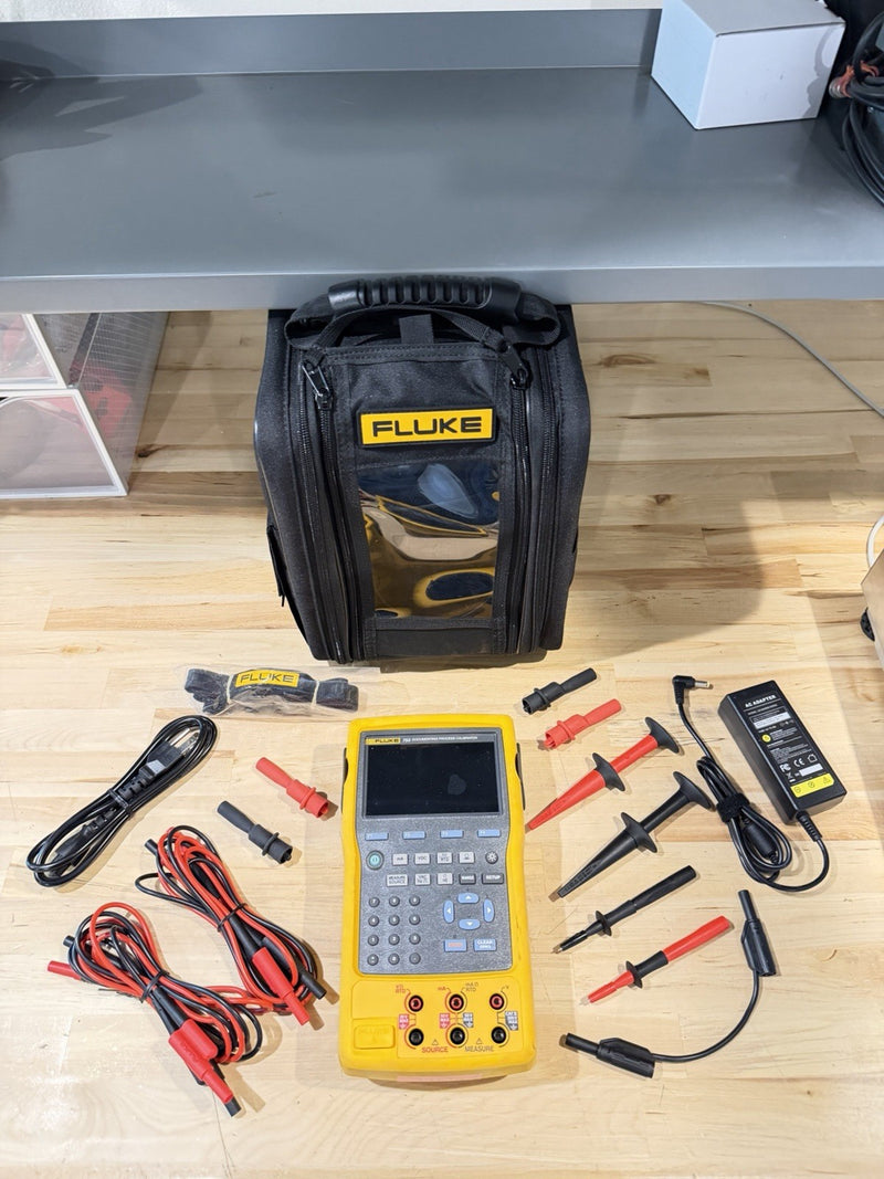FLUKE 753 DOCUMENTING PROCESS CALIBRATOR WITH ACCESSORIES CALIBRATED 2025