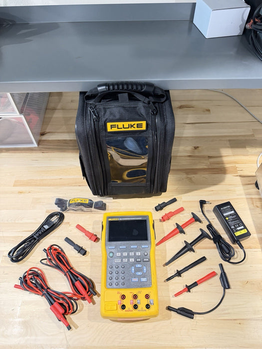 FLUKE 753 DOCUMENTING PROCESS CALIBRATOR WITH ACCESSORIES CALIBRATED 2025