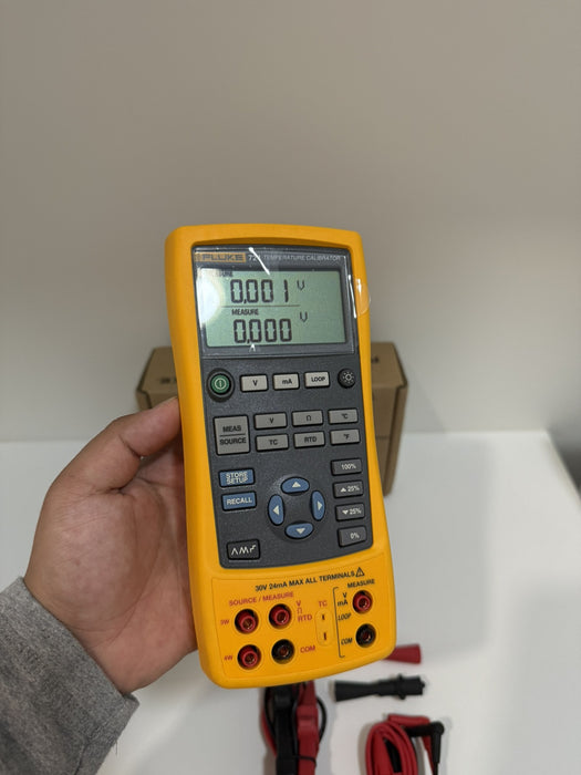 FLUKE 724 TEMPERATURE CALIBRATOR METER / NEW SEALED - SHIPS FAST