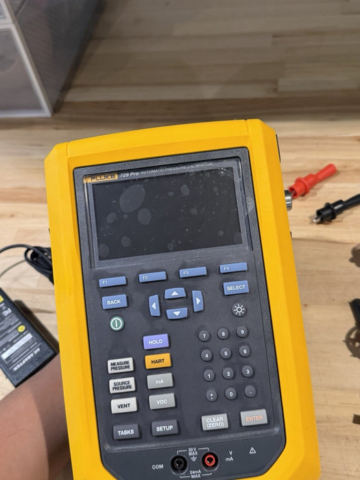 FLUKE 729PRO AUTOMATIC PRESSURE CALIBRATOR W/ ACCESSORIES (TESTED) SHIPS FREE