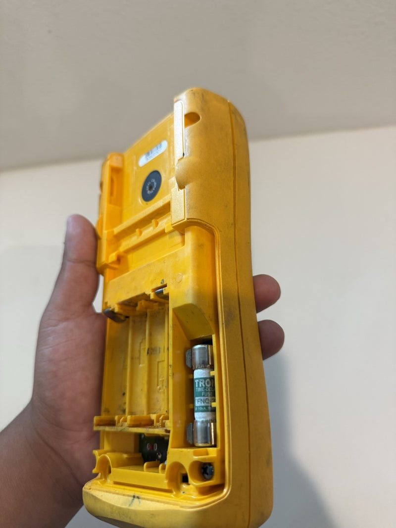 FLUKE 187 TRUE RMS MULTIMETER FOR PARTS
