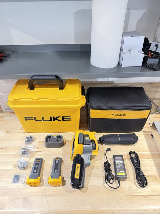 FLUKE Ti401-PRO 60HZ THERMAL IMAGER KIT W / ACCESSORIES - FREE SHIPPING