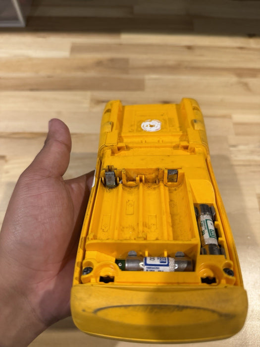 FLUKE 189 TRUE RMS MULTIMETER FOR PARTS