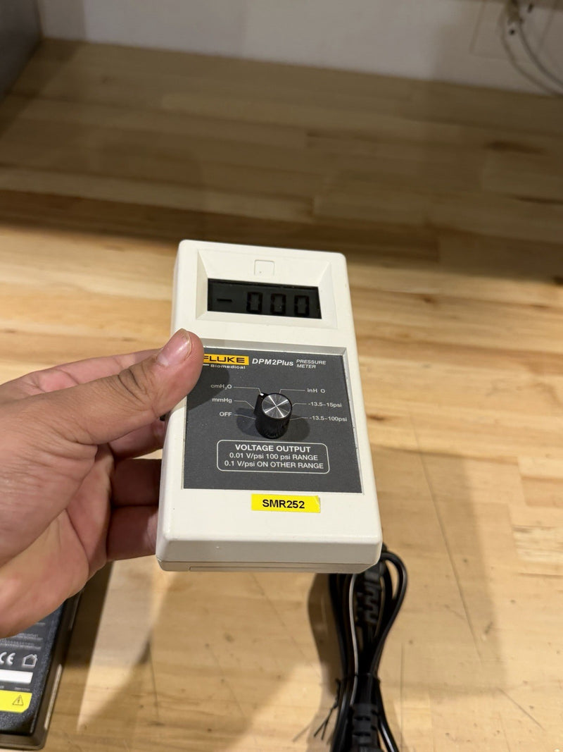 FLUKE BIOMEDICAL DPM2PLUS PRESSURE METER (TESTED) FREE SHIPPING CALIBRATED 2027