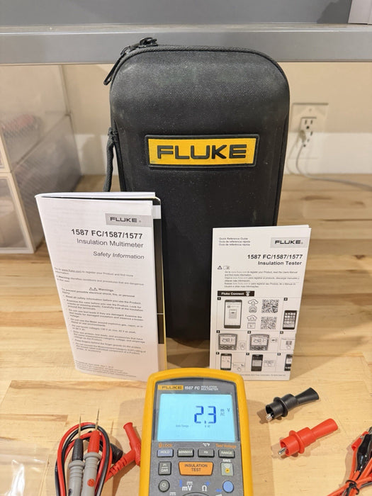 FLUKE 1587 FC 2 IN 1 HANDHELD DIGITAL INSULATION MULTIMETER WITH ACCESSORIES