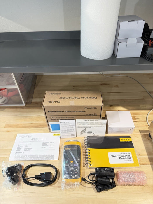 FLUKE 1524 REFERENCE THERMOMETER W/ PROBE & BAG (FREE SHIPPING) CALIBRATED 2025