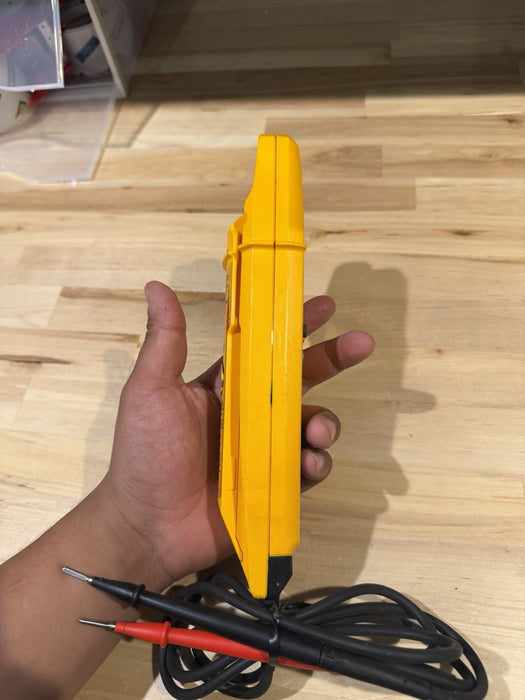 FLUKE T6-600 ELECTRICAL TESTER 600V CAT III TESTED