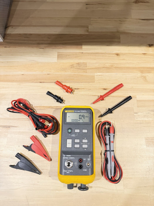 FLUKE 718 100G PRESSURE CALIBRATOR W/ ACCESSORIES (FREE SHIPPING) TESTED