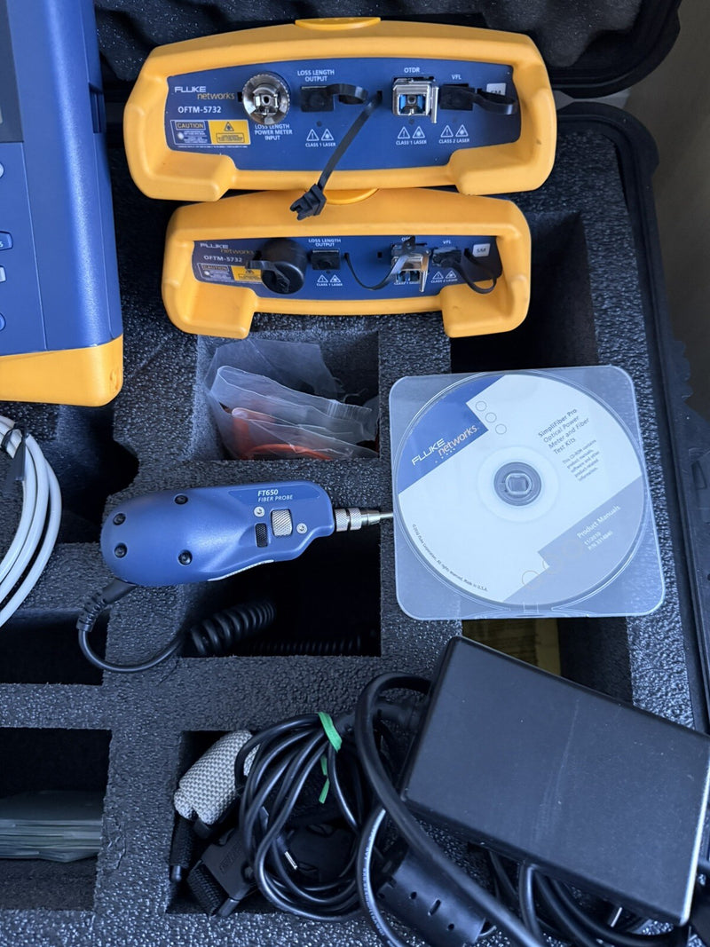 FLUKE NETWORKS OPTIFIBER OTDR KIT WITH 2 X OFTM-5732 MODULES TESTED