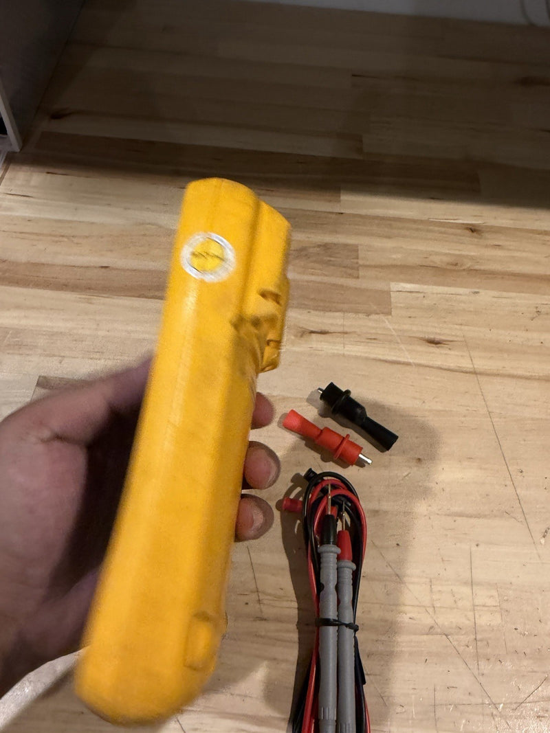 FLUKE 179 MULTIMETER W/ LEADS & CLIPS (SHIPS FAST)