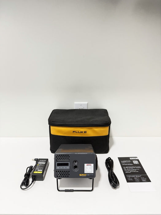 FLUKE 9102S DRY-WELL CALIBRATOR WITH BAG & CHARGER CALIBRATED 2024