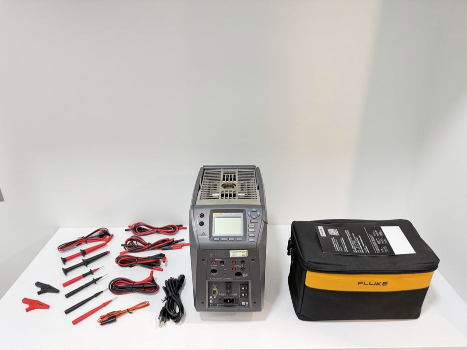 FLUKE 9144 FIELD METROLOGY WELL 50°C TO 660°C TEMPERATURE CALIBRATOR & LEADS