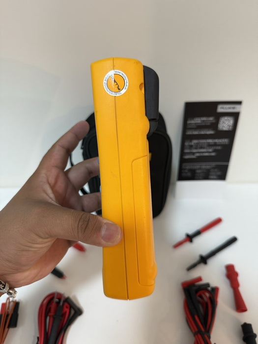 FLUKE 787B PROCESSMETER W/ ACCESSORIES & BAG - FREE SHIPPING (TESTED)