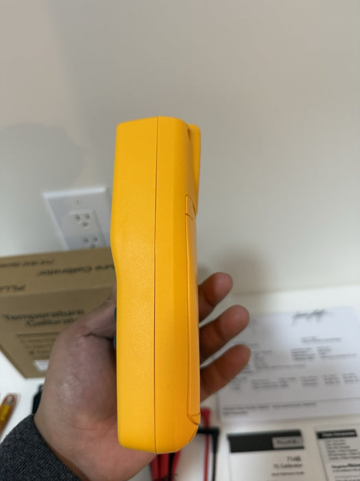 FLUKE 714B THERMOCOUPLE CALIBRATOR MFD 2024 CALIBRATED 2024