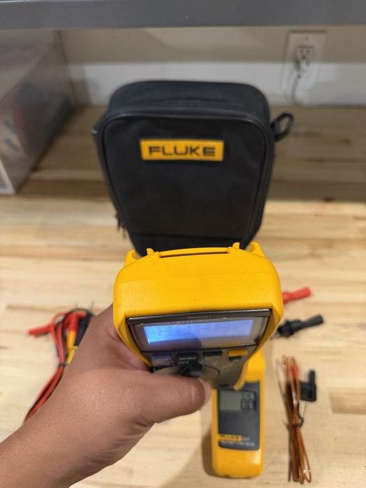 FLUKE 117/323 HVAC MULTIMETER COMBO KIT W/ ACCESSORIES (TESTED) SHIPS FAST