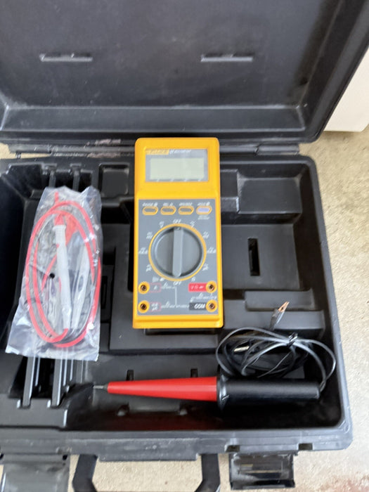 FLUKE 27 MULTIMETER WITH CASE AND LEADS