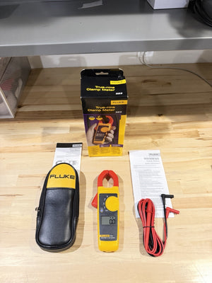 FLUKE 323 TRUE-RMS DIGITAL CLAMP METER WITH BAG & LEADS