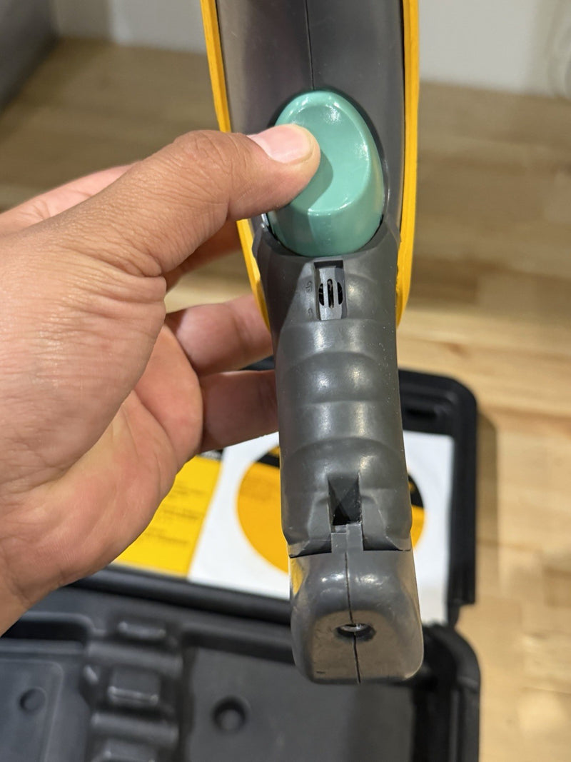 FLUKE 568 IR THERMOMETER WITH CASE TESTED