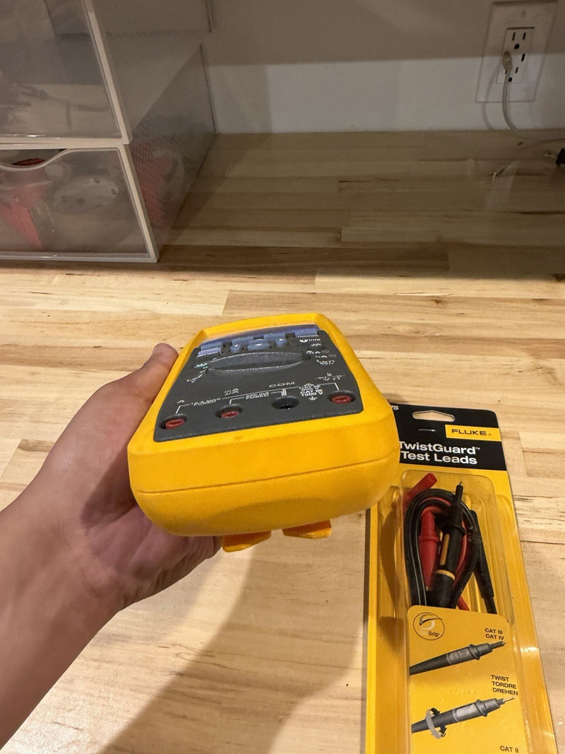 FLUKE 289 TRUE RMS MULTIMETER WITH TL175 LEADS TESTED