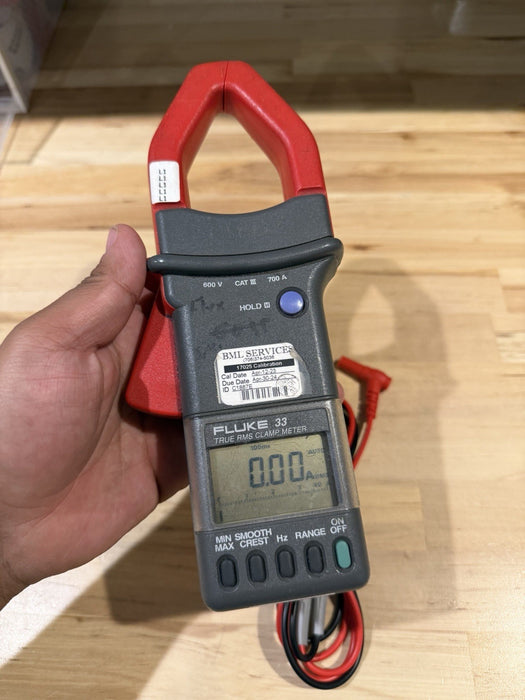 FLUKE 33 TRUE RMS CLAMPS METER W/ LEADS & CLIPS  (TESTED) SHIPS FREE