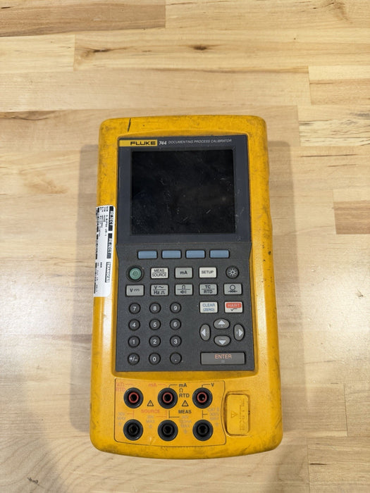 FLUKE 744 DOCUMENTING PRCESS CALIBRATOR (PARTS ONLY) FOR PARTS - DOESN’T WORK