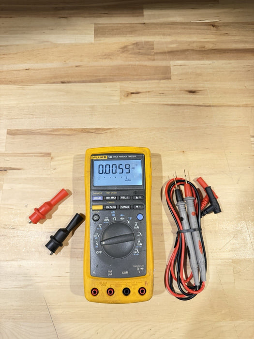 FLUKE 187 TRUE RMS MULTIMETER WITH LEADS & CLIPS