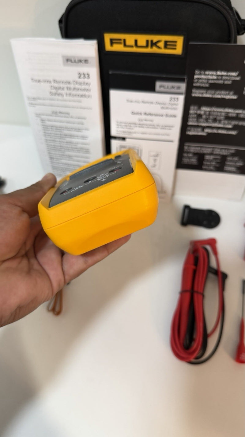 FLUKE 233 REMOTE DISPLAY AUTOMOTIVE DIGITAL MULTIMETER KIT