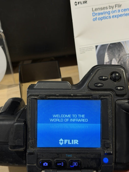 FLIR T440 THERMAL IMAGING CAMERA W/ CHARGER & BATTERY (TESTED)FREE SHIPPING READ