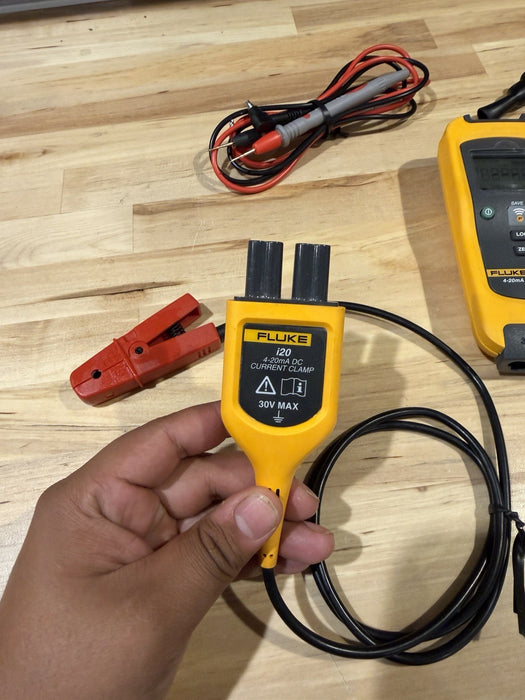FLUKE A3004 FC WIRELESS DC CURRENT CLAMP METER NEW