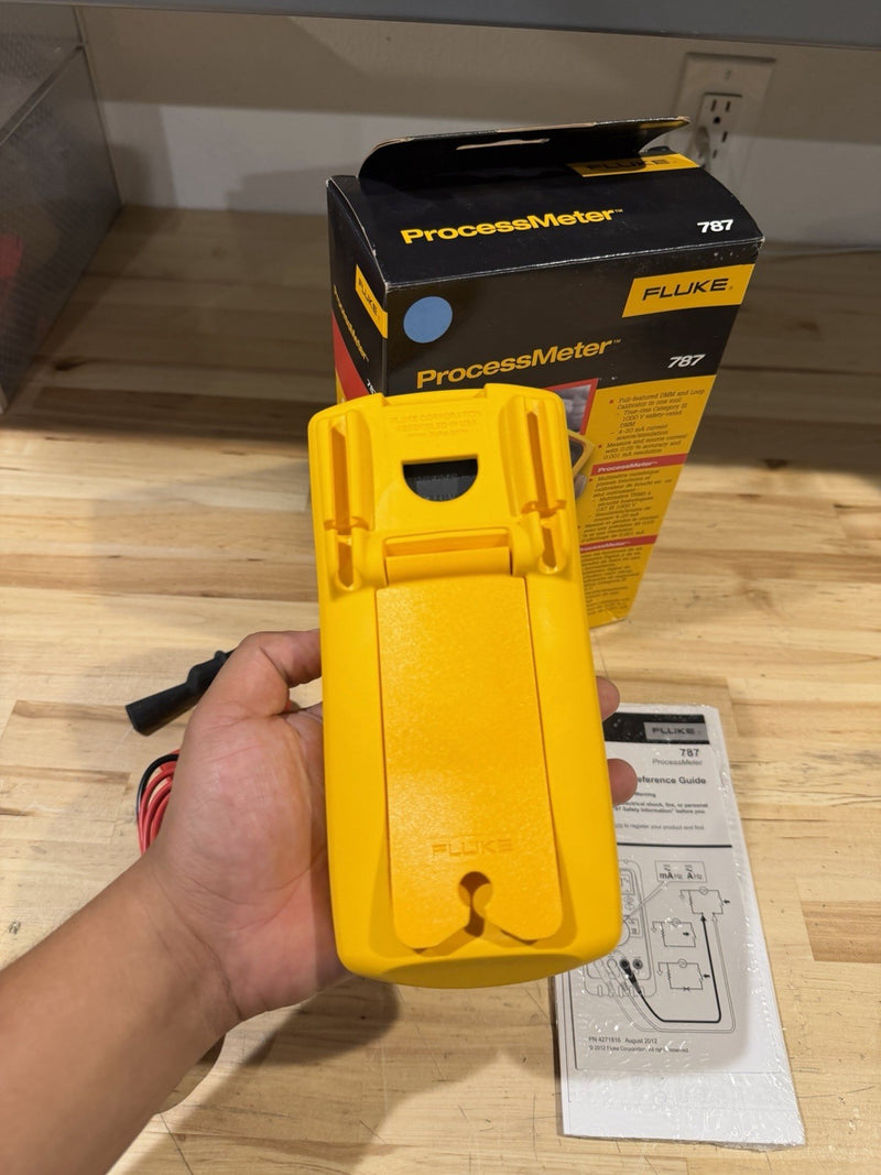 FLUKE 787 PROCESSMETER SHIPS FAST - FREE SHIPPING (NEW)