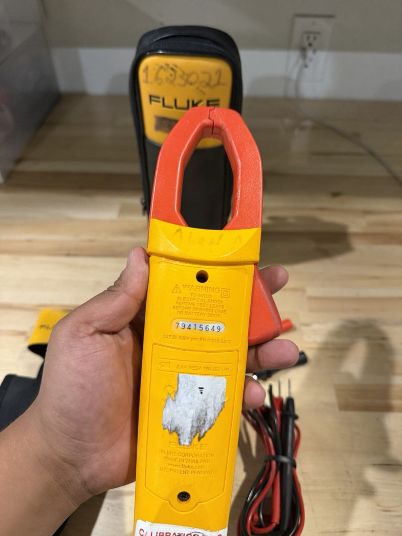 FLUKE 337 TRUE RMS AC/DC CLAMP METER WITH LEADS & BAG
