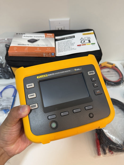 FLUKE 3540 FC 3-PHASE POWER MONITOR WITH ACCESSORIES TESTED NEW