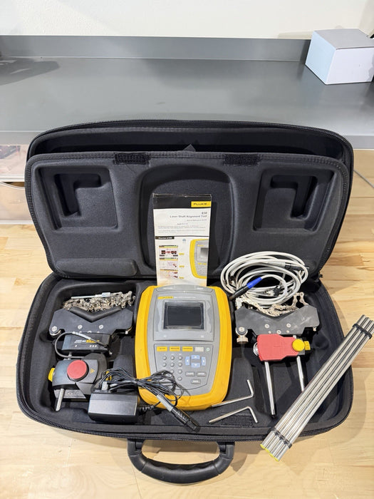 FLUKE 830 LASER ALIGNMENT TOOL WITH ACCESSORIES TESTED