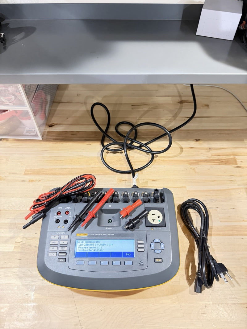FLUKE ESA620 BIOMEDICAL ELECTRICAL SAFETY ANALYZER WITH CHARGER & LEADS