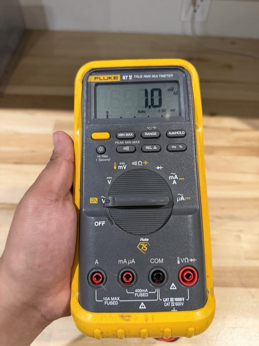 FLUKE 87V TRUE RMS MULTIMETER WITH LEADS TESTED