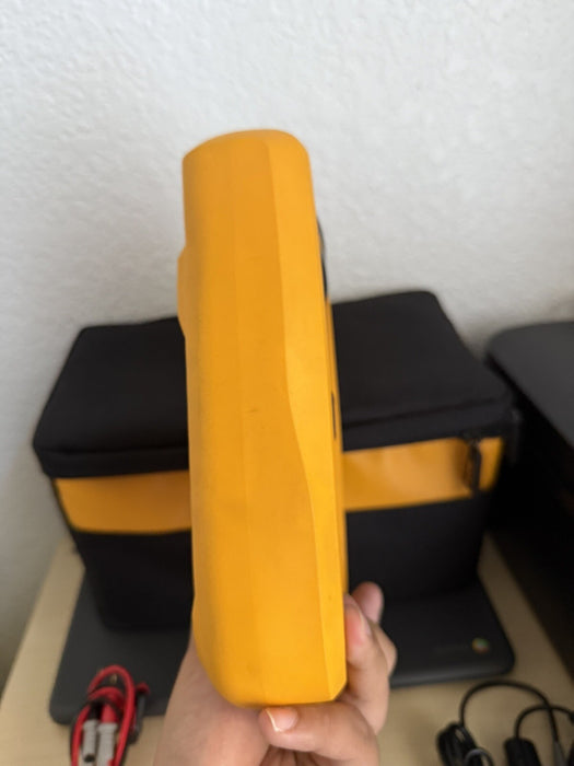 FLUKE 830 LASER ALIGNMENT TOOL WITH BAG & CHARGER INCLUDED