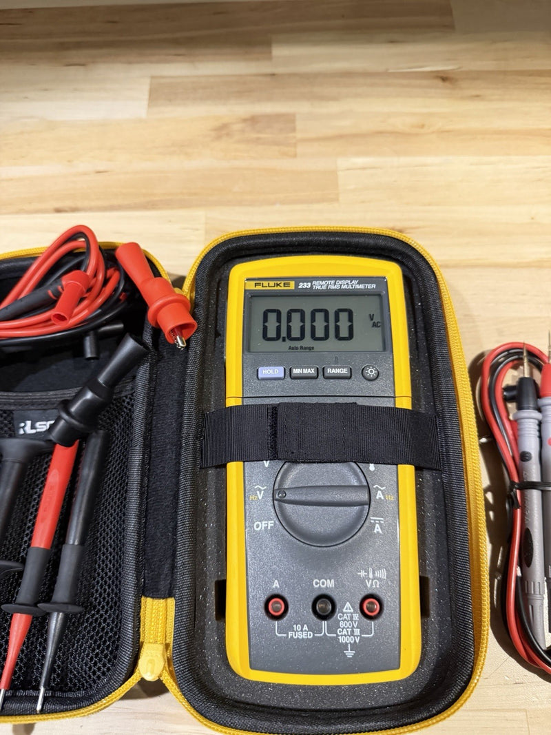 FLUKE 233 KIT REMOTE DISPLAY AUTOMOTIVE DIGITAL MULTIMETER