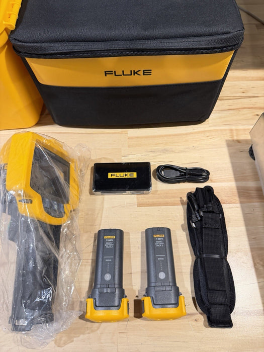 FLUKE TIR27 THERMAL IMAGER KIT 60HZ W/ BATTERIES & CHARGER (TESTED) RARE